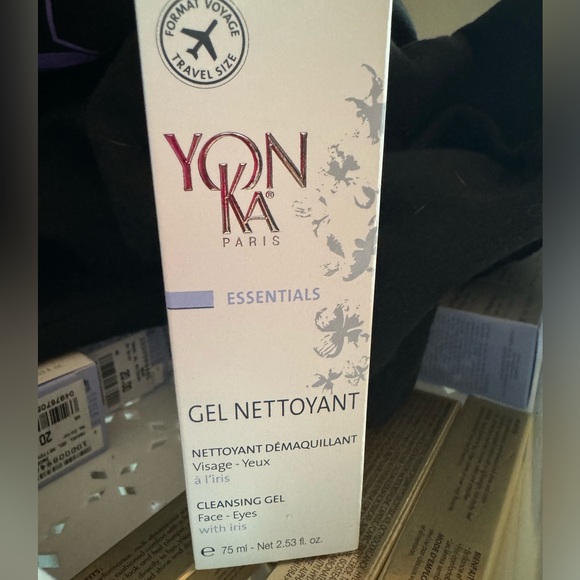 Yonka Paris Cleansing Gel travel size - Picture 2 of 3